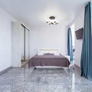 https://apartments-kopernik.hotels-of-kiev.com